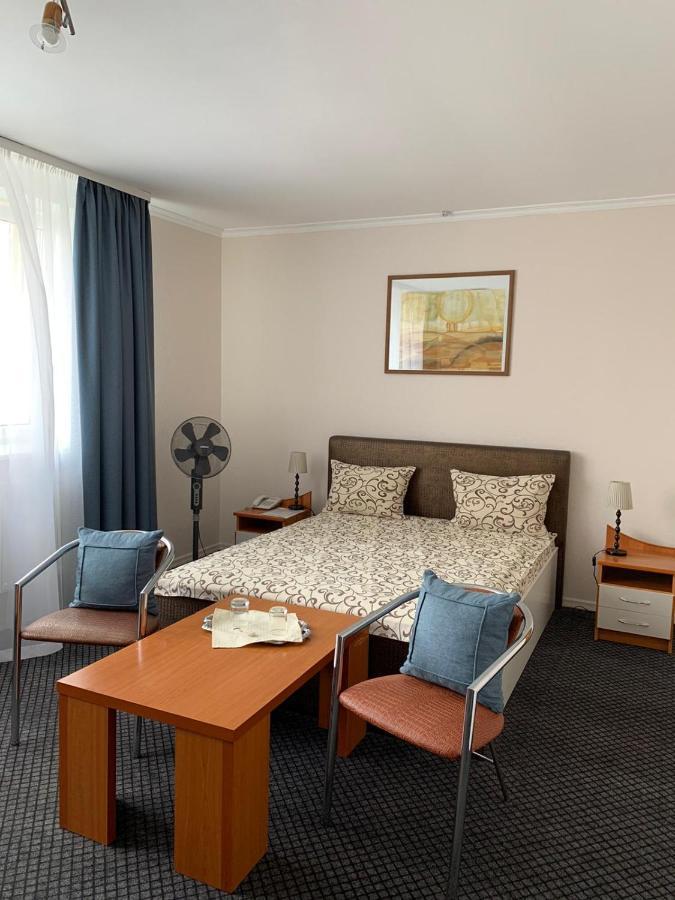 Hotel Kim Могилів Екстер'єр фото